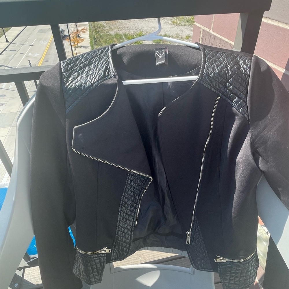 Black fall jacket from Windsor that is perfect for a night out on the town.